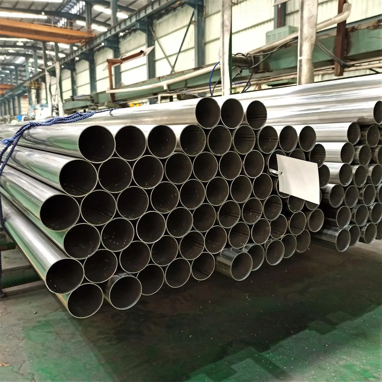 High-quality stainless steel alloy steel pipes, corrosion-resistant and high-temperature-resistant